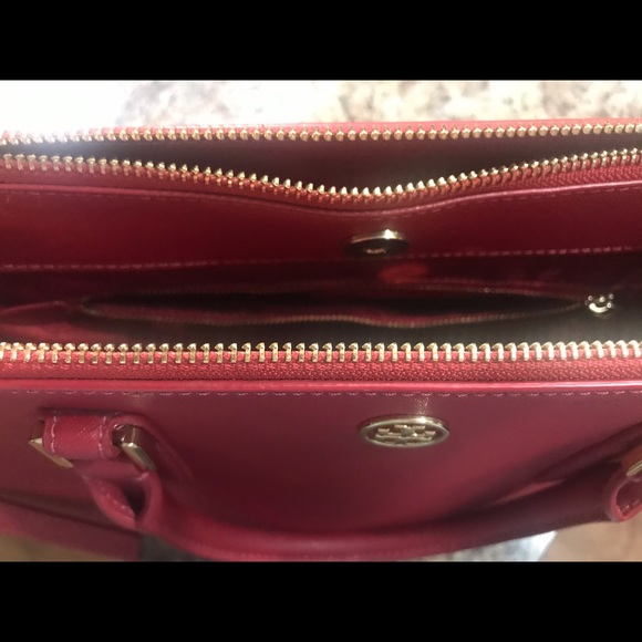 Robinson Mini EW Tote ( Double zipper) - Picture 5 of 6